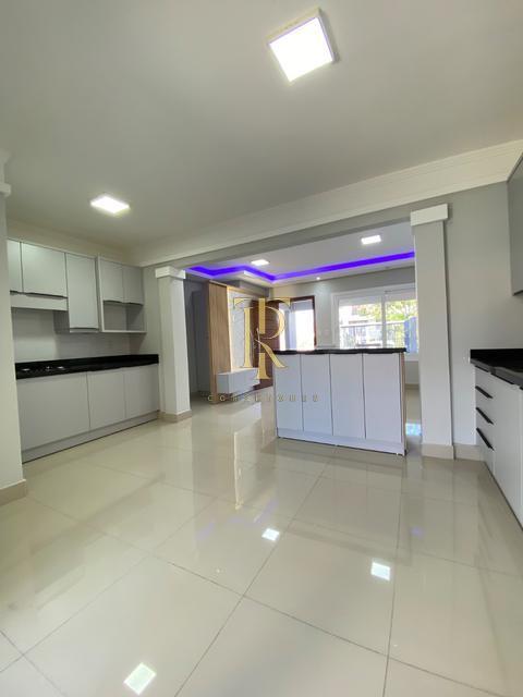 Casa à venda em Gravataí, Parque da Matriz, com 3 quartos, com 275 m²